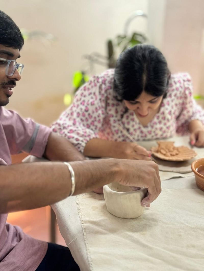 Couple at pottery workshop Mudcast Indiranagar